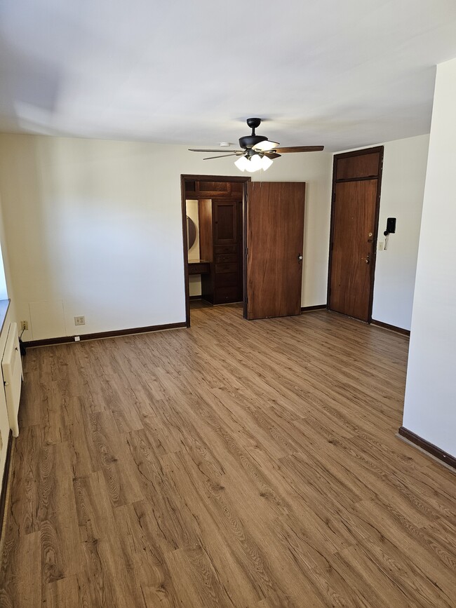 Photo - 254 Senator Pl Unidad 9