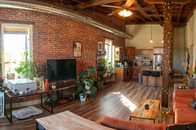 Photo - Lofts at 512 North Market