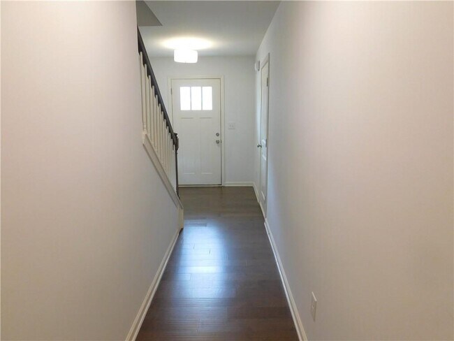 Photo - 887 Society Cir