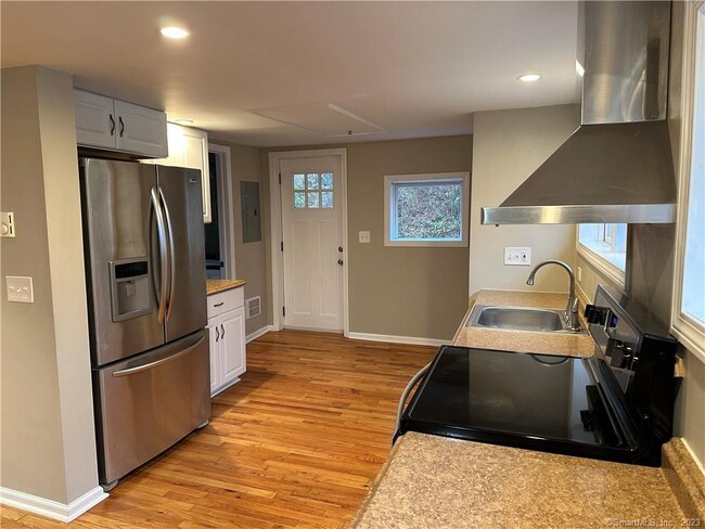 Photo - 11 Upper Malletts Ln Unidad A