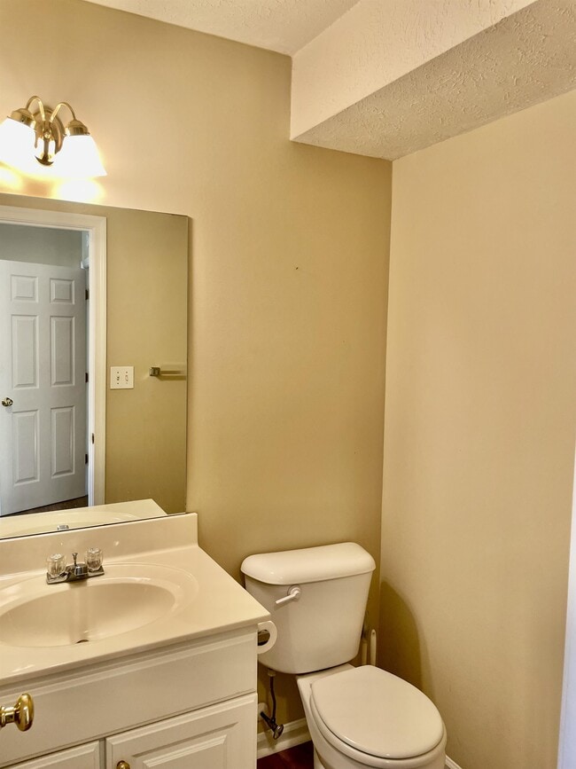 Photo - 194 Mulberry Cir