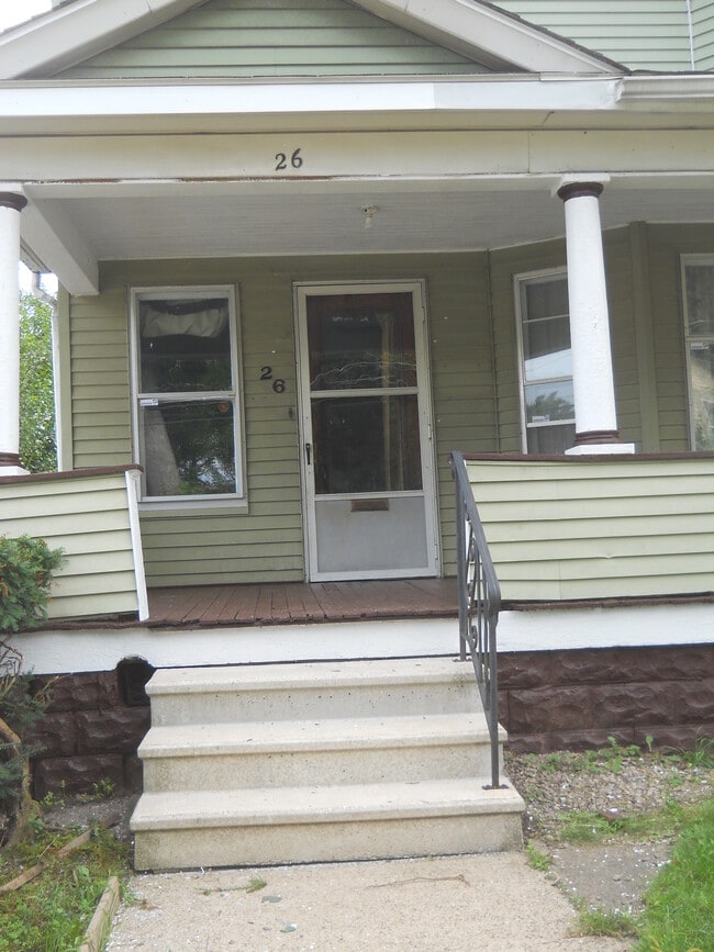 Photo - 26 E York St