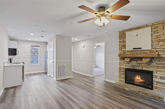 Building Photo - 5000 League Line Rd Unit 173 Rental