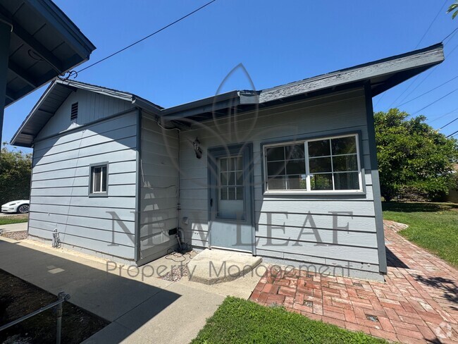 Building Photo - 912 S California Ave Rental