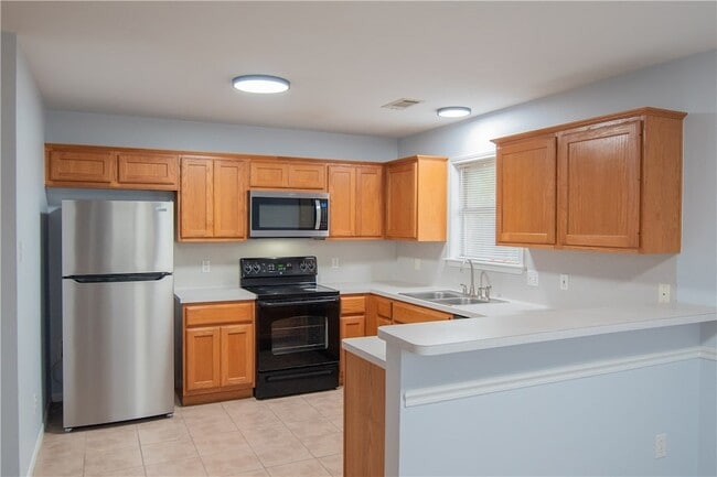 Photo - 1735 Rock Hollow Loop