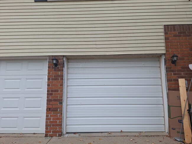 Photo - Charming Chesterfield Townhouse