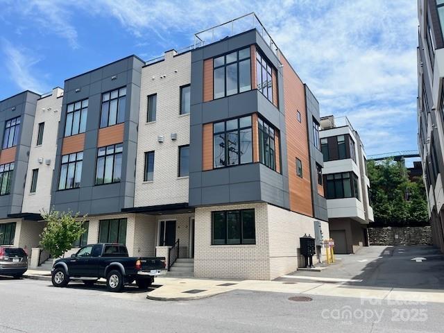 Photo - 2 Bauhaus Ct. Townhome