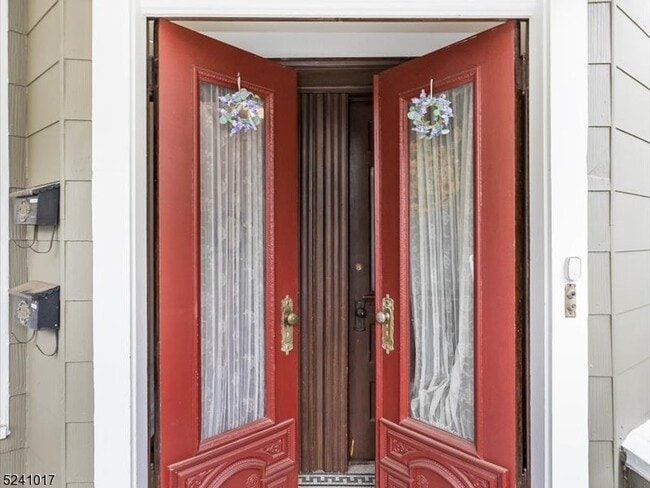 Photo - 190 Hillside Ave