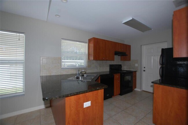 Photo - 312 E Hibiscus Dr