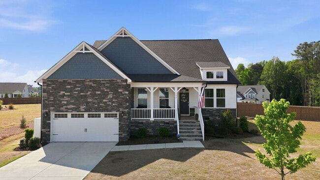 Building Photo - 192 Castle Pond Way