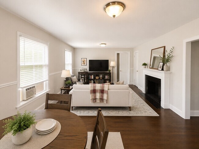 Photo - 16 Braemore Rd Unit 4