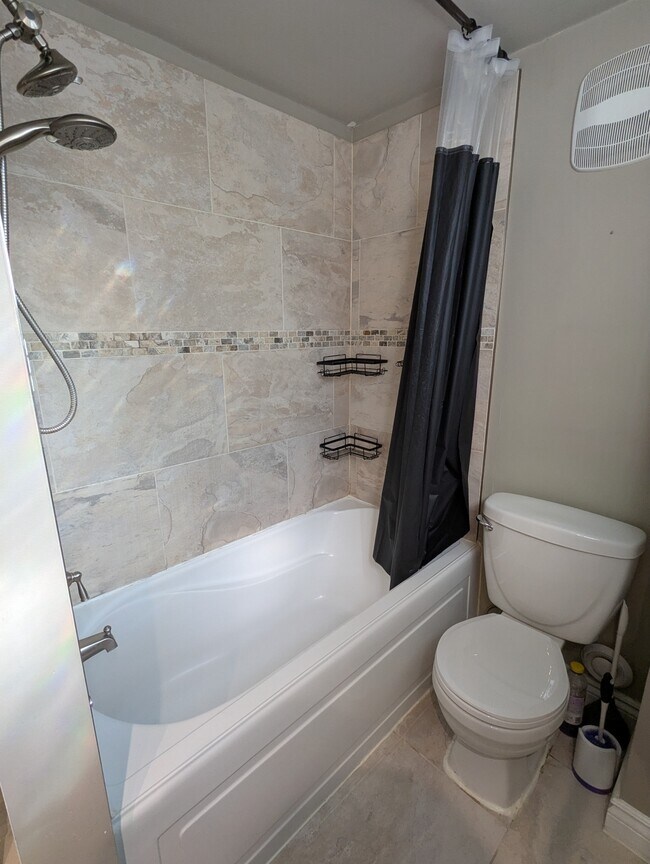 Photo - 205 Indian Grv Unit Lower