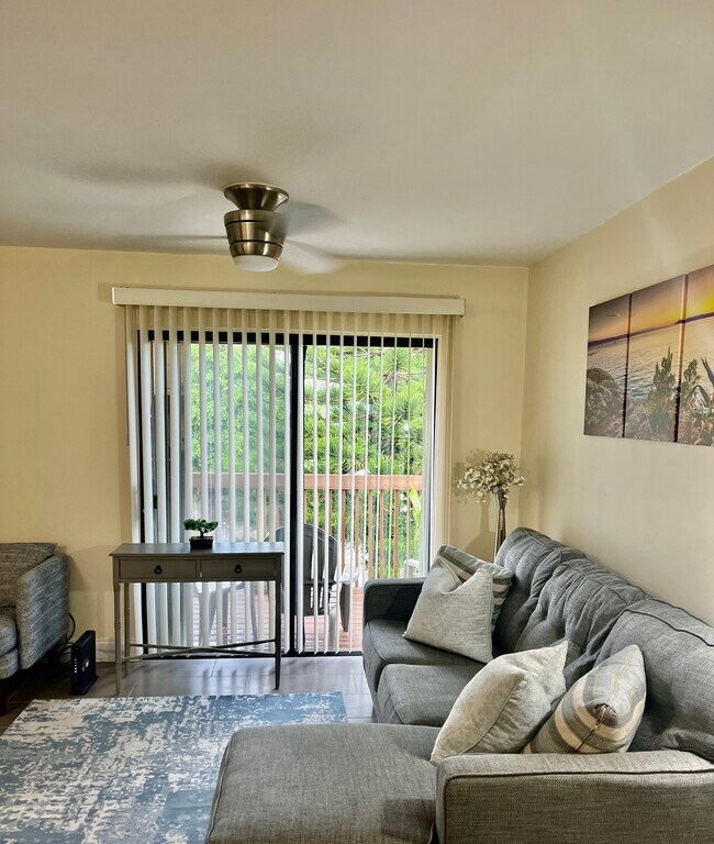 Photo - 629 Executive Center Dr Unit J 204