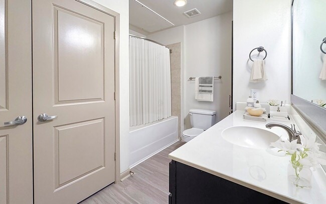 Building Photo - 306 McGowen St Unit 2104 Rental
