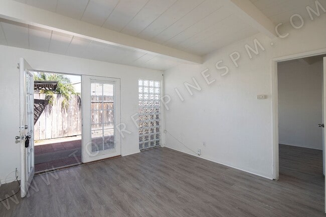 Pacific Beach 1 Bedroom Cottage with Parki... - Pacific Beach 1 Bedroom Cottage with Parki... Unidad 2037 1/2