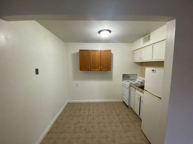 Photo - 2530 Telegraph Rd Unit 2530-E