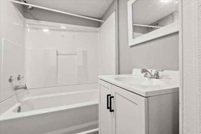 Photo - 14029 McNair St