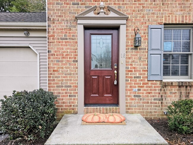 Photo - 16 Brookview Dr