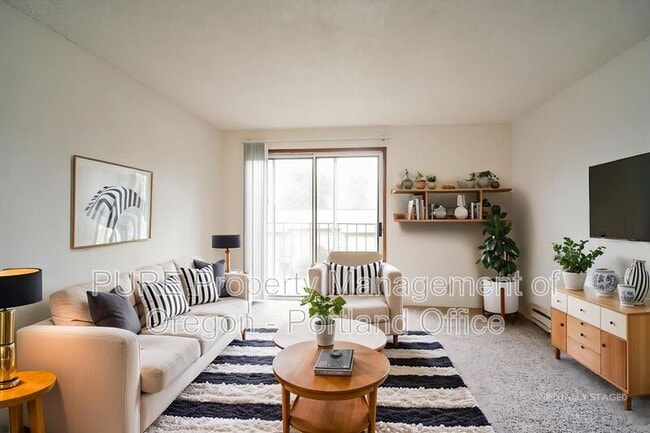 Building Photo - 14128 NE Sandy Blvd Unit C-10