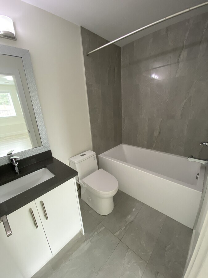 Photo - 8373 Breakey St