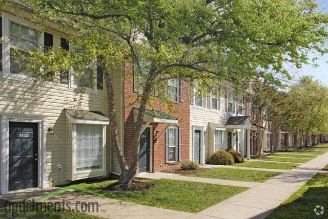 Building - Ashland Woods