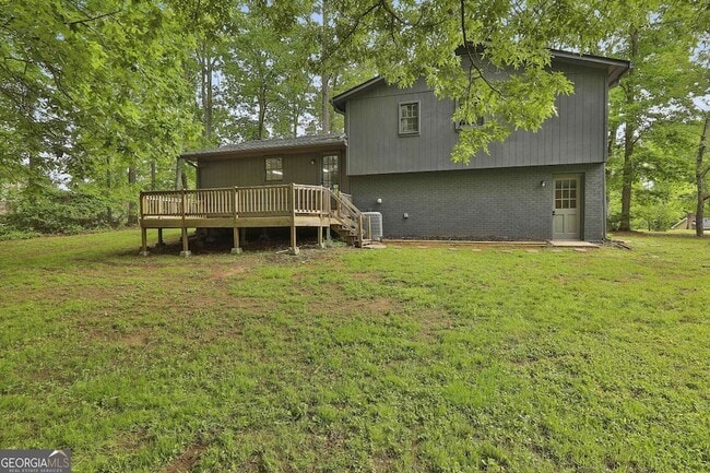 Photo - 157 Hyde Cir