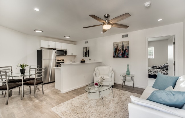 Photo - 4919 San Jacinto