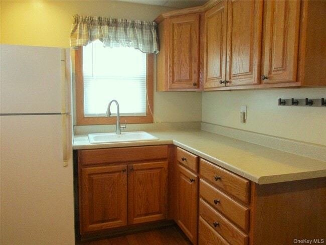 Photo - 20 Neversink Ave