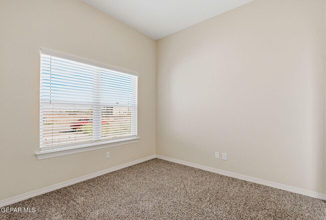 Photo - 904 Keenland Ave