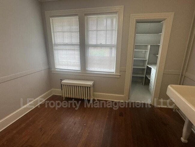 Photo - 225 W Main St Unidad 4