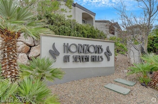 Building Photo - 950 Seven Hills Dr Unit 2313 Rental