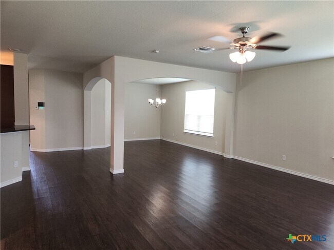 Photo - 5304 Primavera Ln