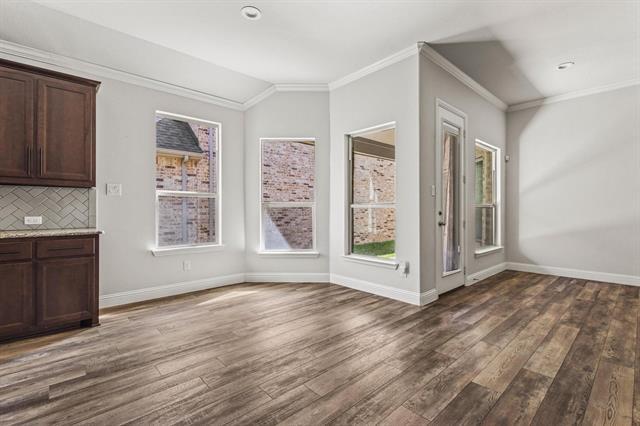 Photo - 705 Boardwalk Way