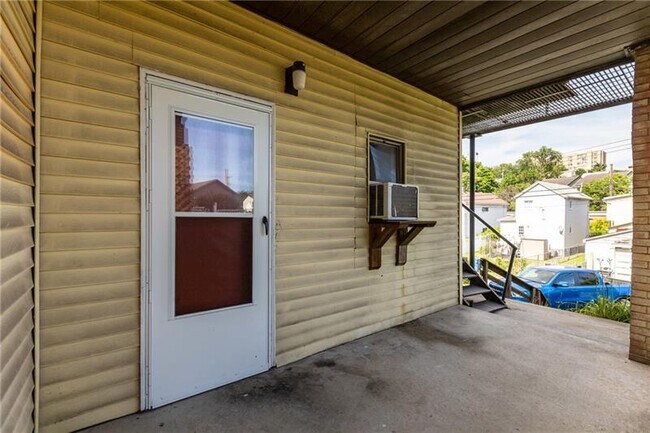 Photo - 415 Carothers Ave