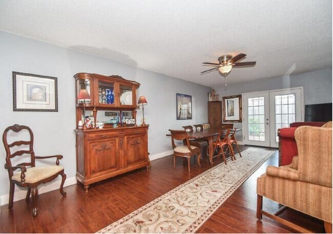 Photo - 2700 Bellefontaine Unit B9
