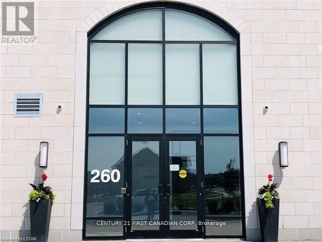 Photo - 260 Villagewalk Blvd