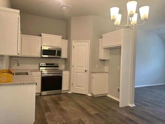 Photo - 19601 N Pennsylvania Ave