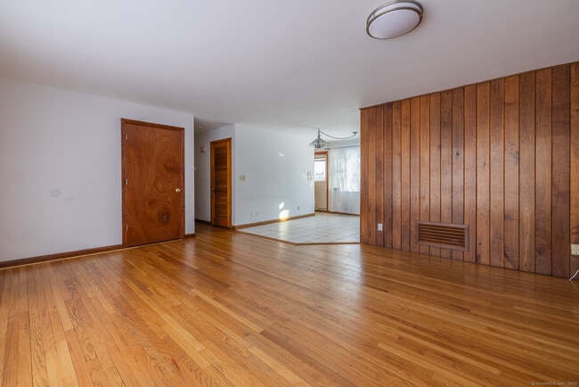 Photo - 3845 Old Town Rd