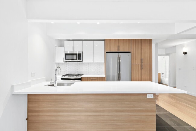 200 E 87th Street