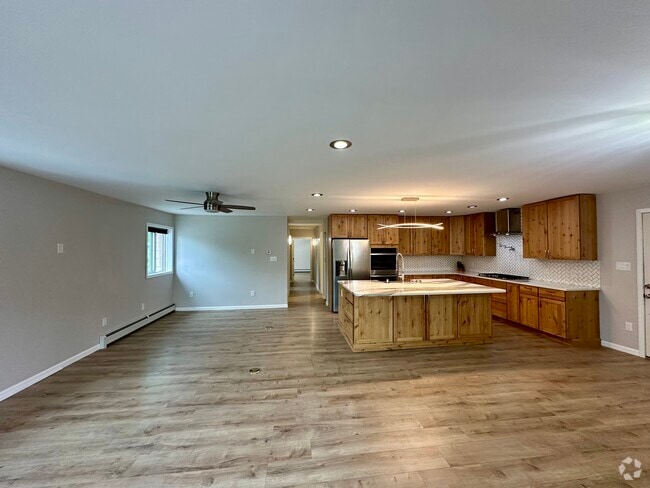 Building Photo - 8825 Runamuck Pl Unit B Rental