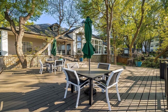 008_ThornburyChaseOaks_ExAm_0426_J3_XFs - Thornbury at Chase Oaks