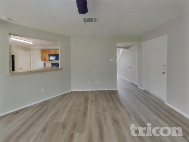 Photo - 1701 Pecan View Dr