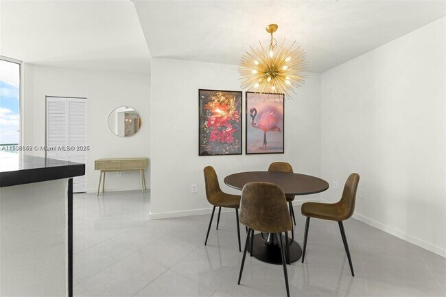 Photo - 300 S Biscayne Blvd Unit T-3407