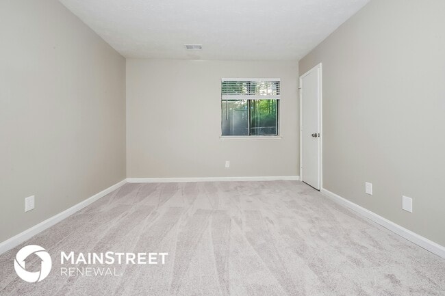 Photo - 144 Fairview Dr