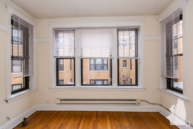 Building Photo - 725 W Barry Ave Unit A2 Rental