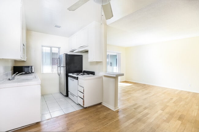 Photo - 2611 Ocean Ave