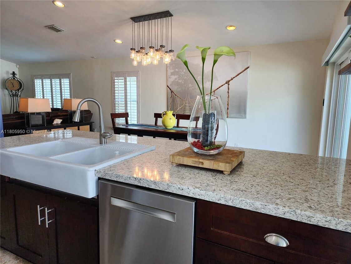 Photo - 9871 Red Heart Ln (Tamarac, FL)