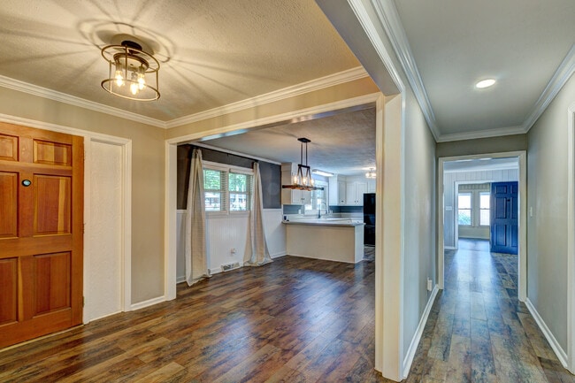 Photo - 1409 Delview Rd