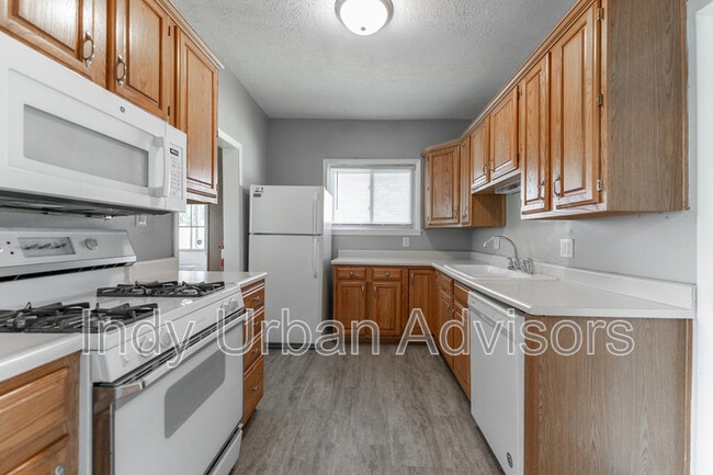 Photo - 724 E Pleasant Run Parkway North Dr