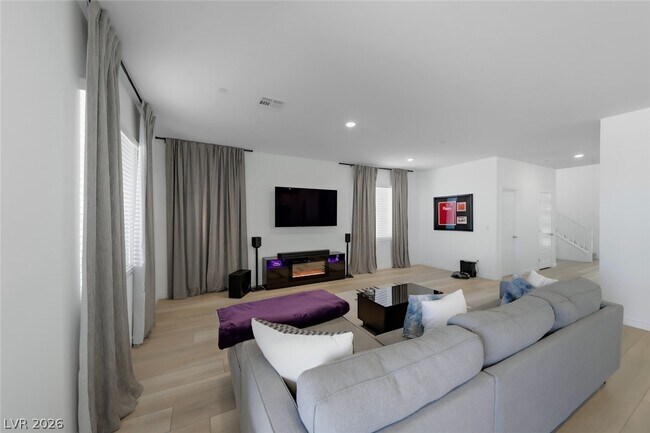 Photo - 290 Robson Rdg Ln